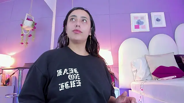 Snapshot of my_aleja_ chatting on September 2025 01:14:02 PM my aleja online show from September 2025 01:14:02 PM