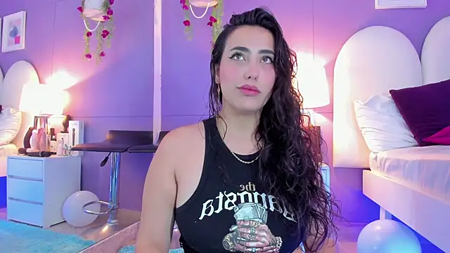 Snapshot of my_aleja_ chatting on October 2025 01:09:02 PM my aleja online show from October 2025 01:09:02 PM