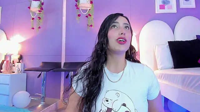 Snapshot of my_aleja_ chatting on October 2025 12:35:01 PM my aleja online show from October 2025 12:35:01 PM