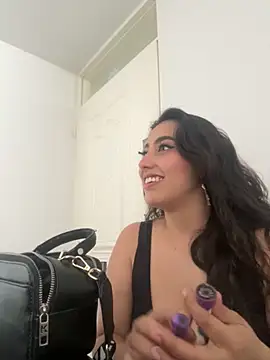 Snapshot of my_aleja_ chatting on October 2025 06:49:01 PM my aleja online show from October 2025 06:49:01 PM