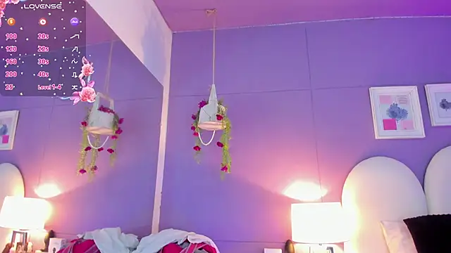 Snapshot of my_aleja_ chatting on October 2025 01:22:01 PM my aleja online show from October 2025 01:22:01 PM