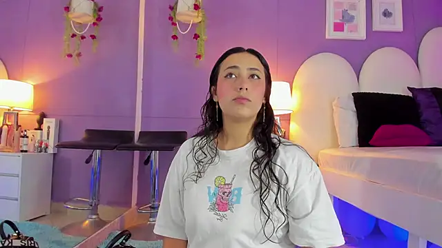 Snapshot of my_aleja_ chatting on October 2025 01:12:01 PM my aleja online show from October 2025 01:12:01 PM