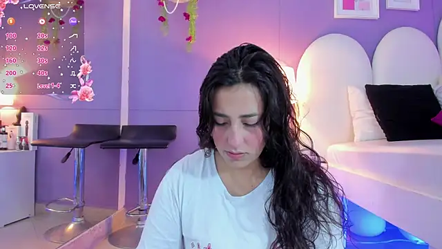 Snapshot of my_aleja_ chatting on October 2025 01:35:02 PM my aleja online show from October 2025 01:35:02 PM