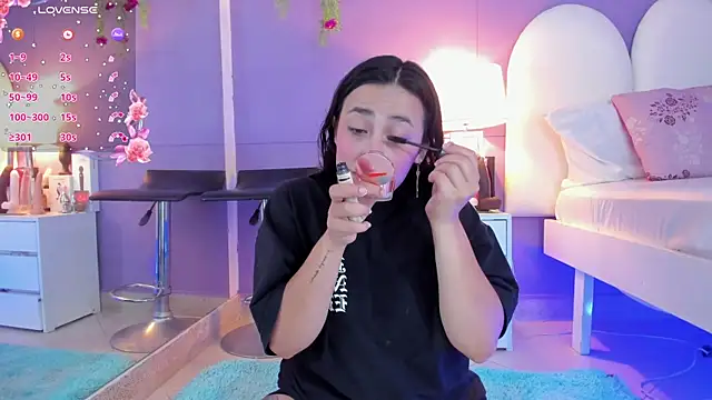 Snapshot of my_aleja_ chatting on October 2025 01:02:02 PM my aleja online show from October 2025 01:02:02 PM