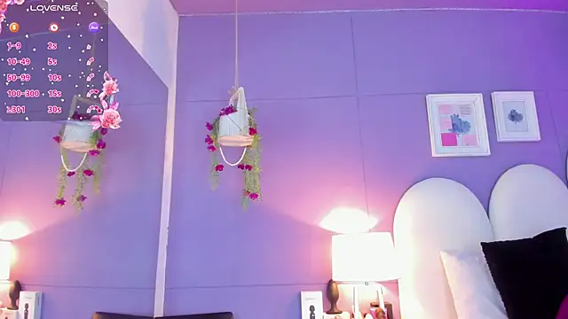 Snapshot of my_aleja_ chatting on October 2025 12:39:02 PM my aleja online show from October 2025 12:39:02 PM