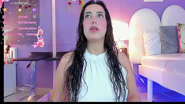 Snapshot of my_aleja_ chatting on November 2025 02:05:02 PM my aleja online show from November 2025 02:05:02 PM