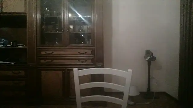 SarettaB90 online show from December 2025 09:55:01 PM