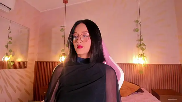 daphne courtis online show from June 2026 02:58:02 AM