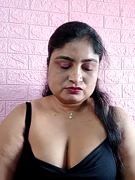 Snapshot of hornyriyanka chatting on October 2025 02:41:02 AM hornyriyanka online show from October 2025 02:41:02 AM