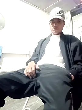 Snapshot of zebba12 chatting on October 2025 12:58:01 PM zebba12 online show from October 2025 12:58:01 PM