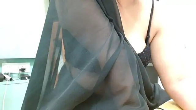 LivDiya online show from April 2026 11:49:02 AM