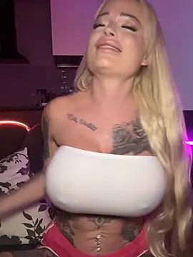 shortybig official online show from June 2026 04:02:02 AM