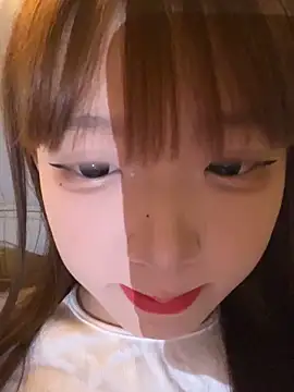 D-033 online show from November 2025 11:32:02 AM