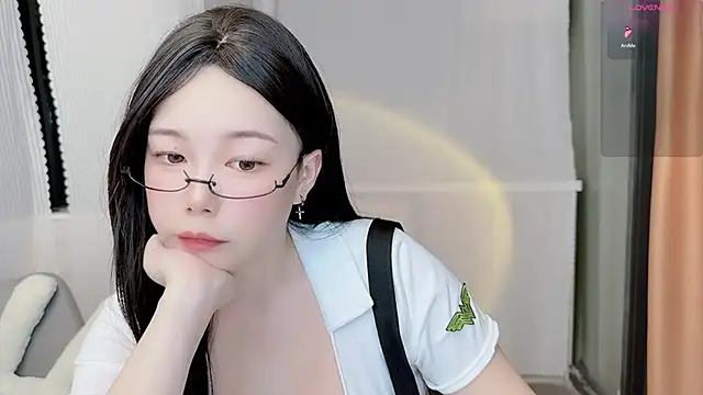 Bella Ava online show from December 2025 03:29:01 PM