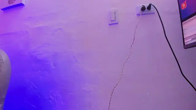 Snapshot of Ambar_Cullen chatting on October 2025 08:22:02 PM Ambar Cullen online show from October 2025 08:22:02 PM