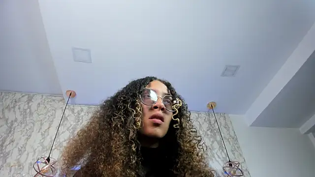 Snapshot of Hanna_Cornee_ chatting on September 2025 01:43:02 PM Hanna Cornee online show from September 2025 01:43:02 PM