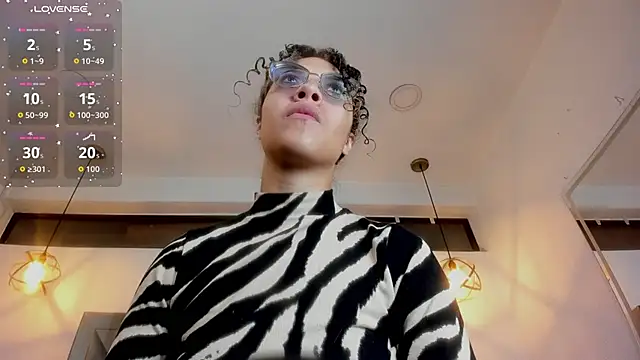 Hanna Cornee  online show from February 2026 01:39:01 PM