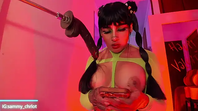 Snapshot of Sammy_charlot chatting on February 2026 09:33:02 PM Sammy charlot online show from February 2026 09:33:02 PM