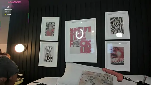 chiara evanns online show from October 2025 11:11:01 AM