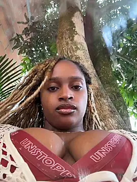 Snapshot of darle_volant chatting on July 2026 12:45:01 PM darle volant online show from July 2026 12:45:01 PM