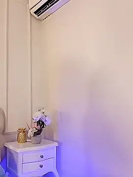 Snapshot of Kaylachannell chatting on November 2025 03:50:02 AM Kaylachannell online show from November 2025 03:50:02 AM