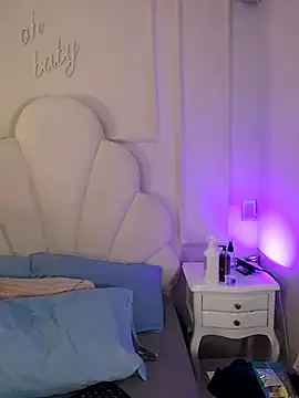 Kaylachannell online show from June 2026 03:44:01 AM