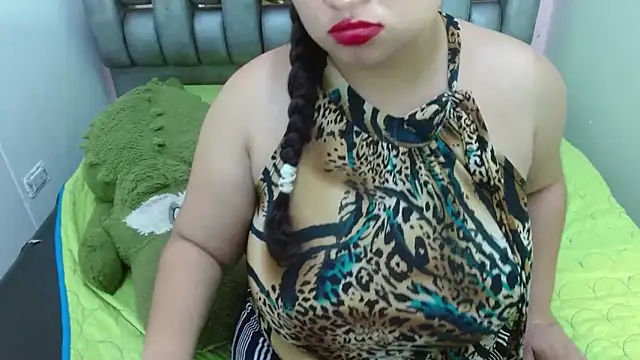 Madison Copers online show from November 2025 12:46:01 AM