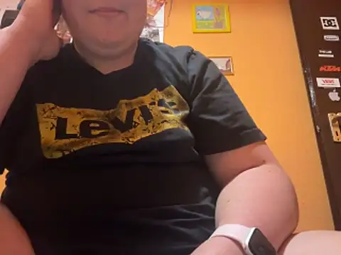 kinga2520 online show from February 2026 06:33:02 PM