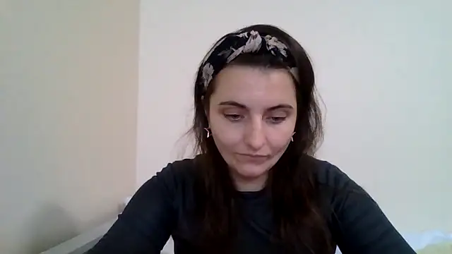 DInaraXRose online show from October 2025 11:07:02 AM