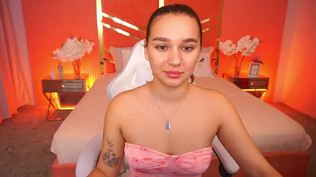 UrMuseOn online show from September 2025 06:26:02 AM