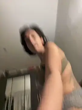 Snapshot of Piggiteablacktea chatting on November 2025 11:24:01 PM Piggiteablacktea online show from November 2025 11:24:01 PM