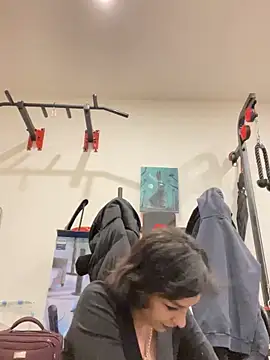 Piggiteablacktea online show from November 2025 09:15:02 PM