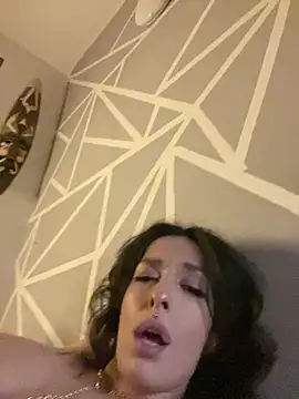 Piggiteablacktea online show from May 2026 12:05:01 AM