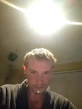 Snapshot of piercingpik chatting on September 2025 07:41:01 PM piercingpik online show from September 2025 07:41:01 PM