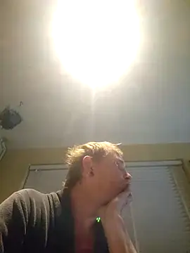 Snapshot of piercingpik chatting on October 2025 06:42:01 PM piercingpik online show from October 2025 06:42:01 PM