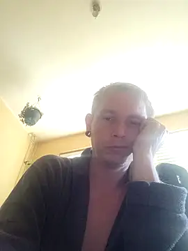 piercingpik online show from April 2026 10:39:01 AM