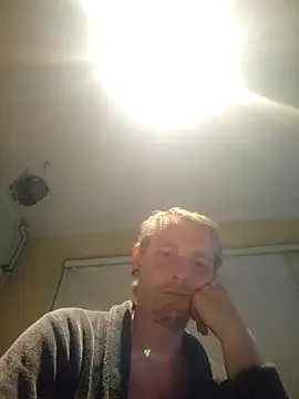 piercingpik online show from May 2026 09:00:01 PM