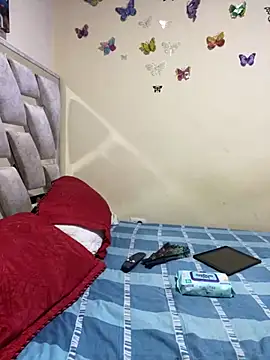 Vliacoooper2 online show from October 2025 09:42:01 AM