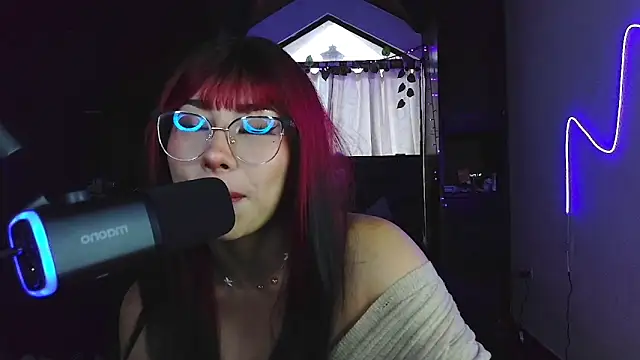 Shisuku Sophi online show from October 2025 09:11:01 PM