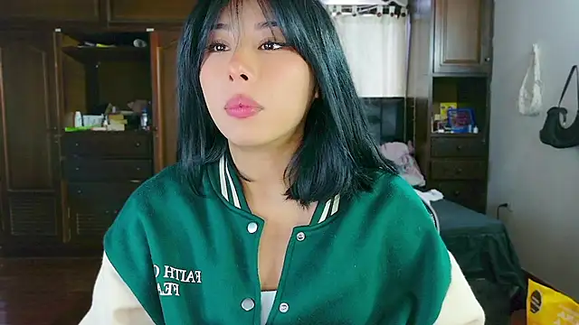 Snapshot of Shisuku_Sophi chatting on May 2026 10:37:02 PM Shisuku Sophi online show from May 2026 10:37:02 PM