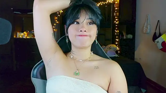 Snapshot of Shisuku_Sophi chatting on May 2026 11:57:01 PM Shisuku Sophi online show from May 2026 11:57:01 PM