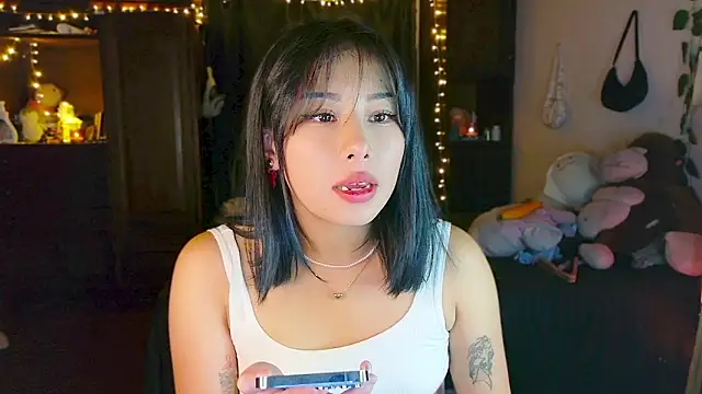 Snapshot of Shisuku_Sophi chatting on May 2026 05:38:01 AM Shisuku Sophi online show from May 2026 05:38:01 AM