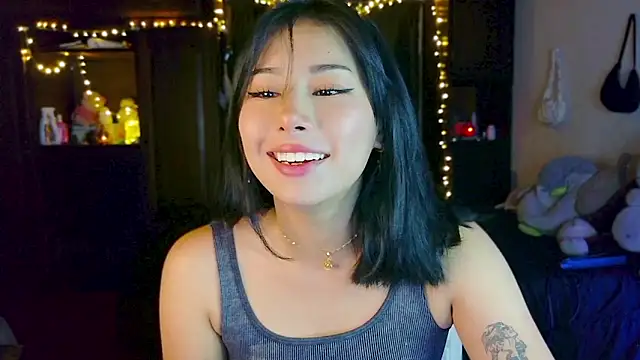 Snapshot of Shisuku_Sophi chatting on May 2026 04:41:01 AM Shisuku Sophi online show from May 2026 04:41:01 AM
