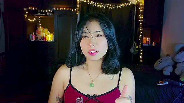 Snapshot of Shisuku_Sophi chatting on June 2026 04:04:01 AM Shisuku Sophi online show from June 2026 04:04:01 AM