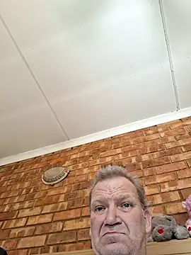 wallacelegend online show from February 2026 07:01:01 AM