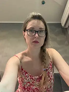 Snapshot of Jugira chatting on September 2025 09:37:01 PM Jugira online show from September 2025 09:37:01 PM