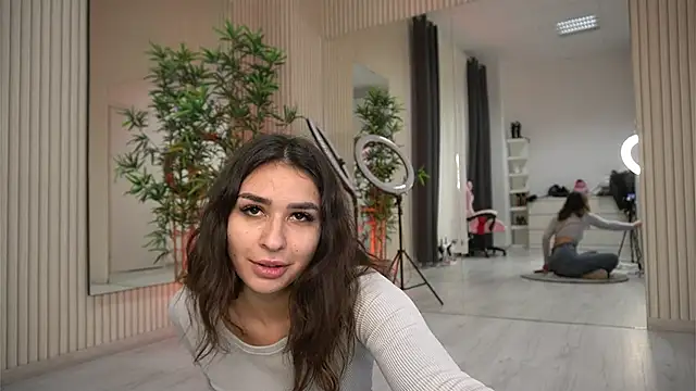 EmmaBlanco online show from October 2025 07:05:01 PM