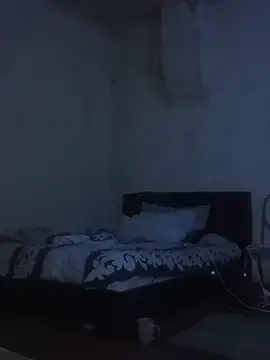 Snapshot of RFeltomWhitJ chatting on October 2025 03:54:02 PM RFeltomWhitJ online show from October 2025 03:54:02 PM