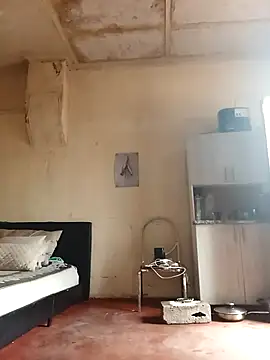 Snapshot of RFeltomWhitJ chatting on November 2025 05:42:02 AM RFeltomWhitJ online show from November 2025 05:42:02 AM