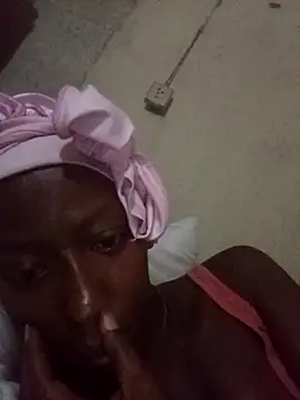 Snapshot of RFeltomWhitJ chatting on November 2025 02:22:01 AM RFeltomWhitJ online show from November 2025 02:22:01 AM